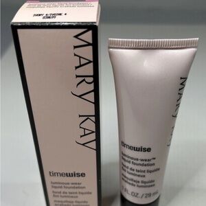 Mary Kay foundation ivory 4 discontinued New in box
